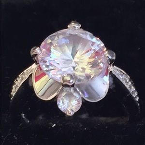 925 SterlingSilver (?) 🌸 w/Lg CZ Med & sm CZs 6.5